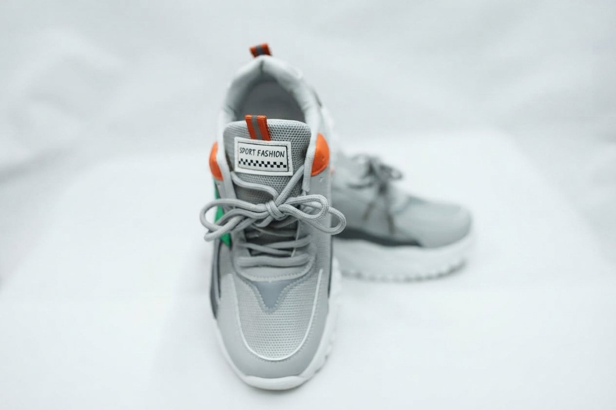 Velocity Max Sneakers